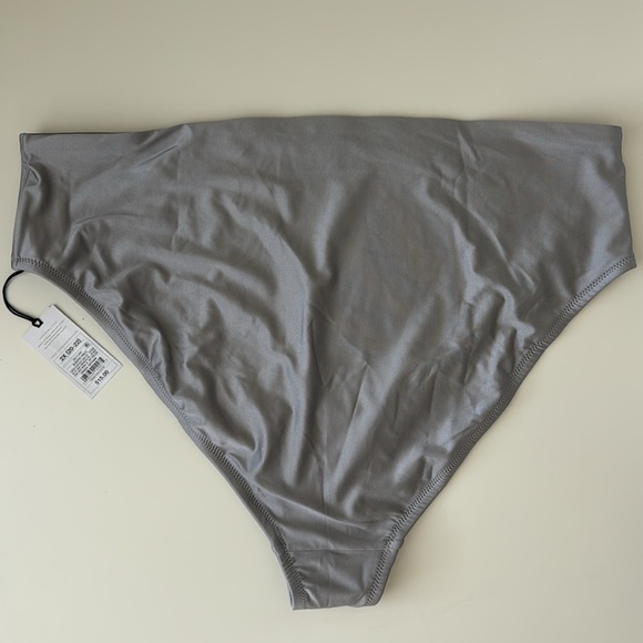 Shade & Shore Gray Ruched Bandeau Bikini Top|High-Waisted Bikini Bottom 2X. NWT - Picture 3 of 15